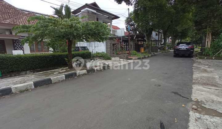 Good Antique House In Strategic Riau Wing Close To Office Center 2