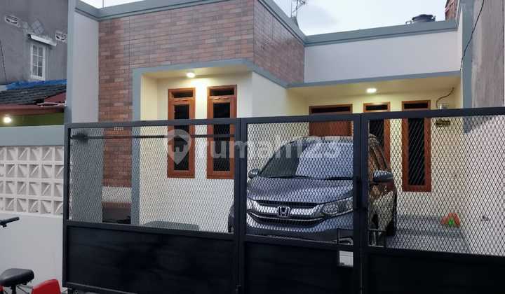 Jual rumah modern masih baru murah untuk keluaga muda di komplek Jual rumah modern masih baru murah untuk keluaga muda di komplek