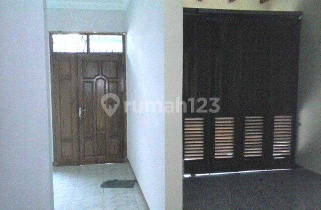 Disewakan/Jual Rumah Ada Kostan Siap Huni Jalan Lebar di Sukaluyu 2