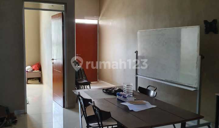 Cheap Nice Shophouse Below Market Price Strategic Busy Street