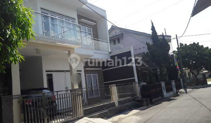 Disewakan Rumah Bagus 2 Lantai Strategis Nyaman di Margahayu
