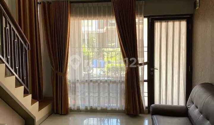 Disewakan Rumah Bagus 2 Lantai Strategis Nyaman di Margahayu 2