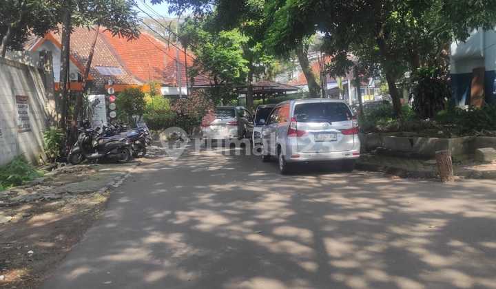 Rumah di Sayap Dago & Riau Strategis Nyaman bisa untuk Usaha Rumah di Sayap Dago & Riau Strategis Nyaman bisa untuk Usaha