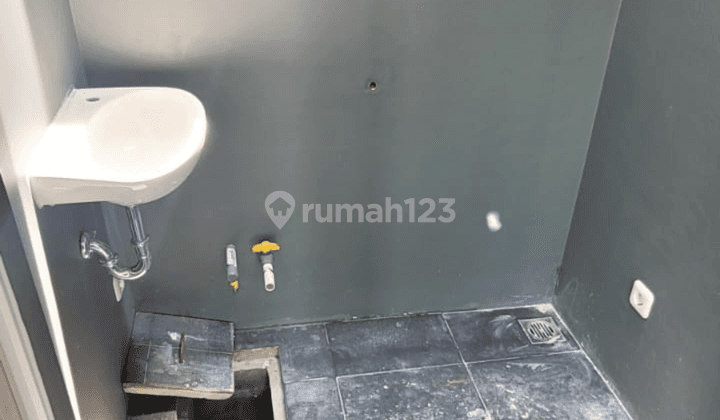 DISEWAKAN RUMAH GOLDEN PARK SERPONG 2+1 BR  2