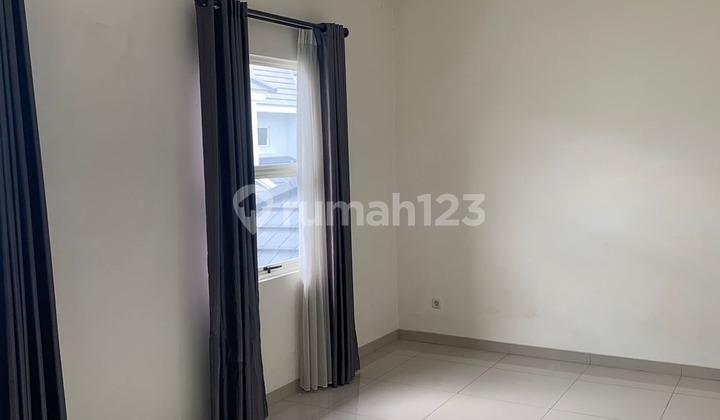 House in New Condition and Empty Inside the Suvarna Sutera Cluster 2