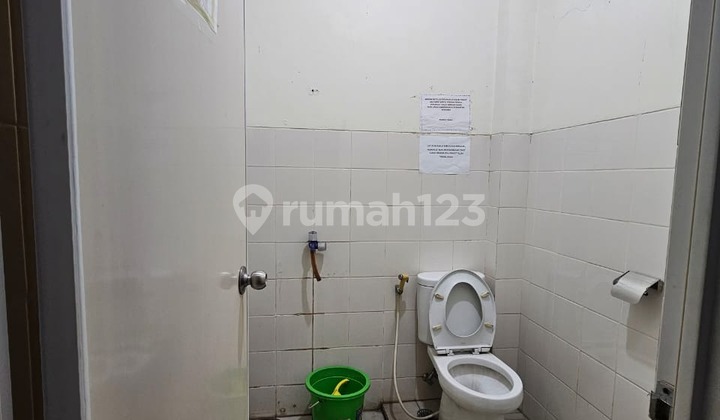 For Rent 3-Story Shop House with 3 Bathrooms Ready to Use in Pakulonan 2