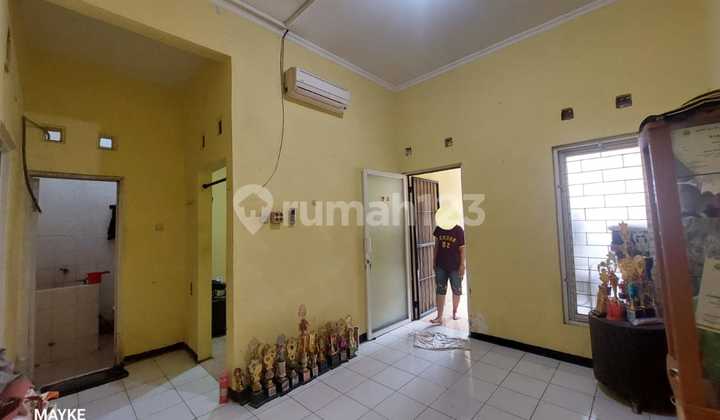Rumah 2 Lantai H Komplek Nyaman Tengah Kota 2