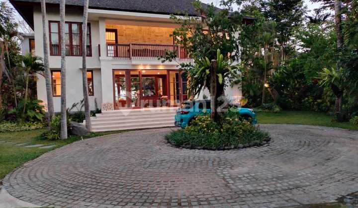 Villa For Sale Better Location 2