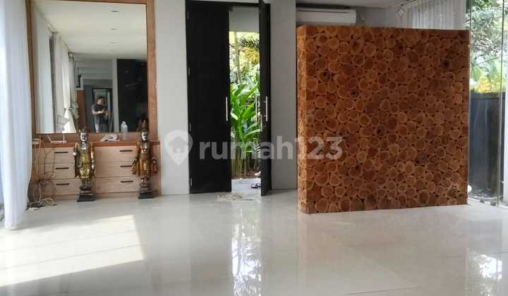 Villa Jual Lokasi Pererenan 2