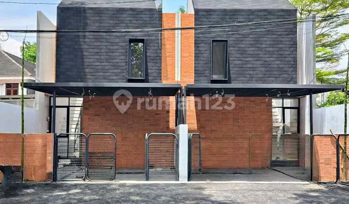 New House on Golf Street, Arcamanik Endah, Bandung, Near Mutiara Bunda School