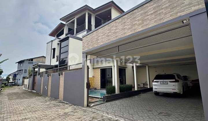 Rumah Semi Villa Maribaya Buka Nagara Kayu Ambon Lembang Bandung Rumah Semi Villa Maribaya Buka Nagara Kayu Ambon Lembang Bandung