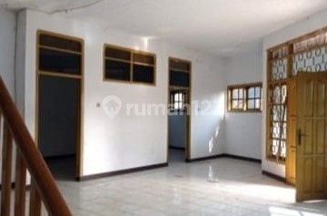 3-Story Shop House Ready for Use, Strategic Location in Cipedes Tasikmalaya 2