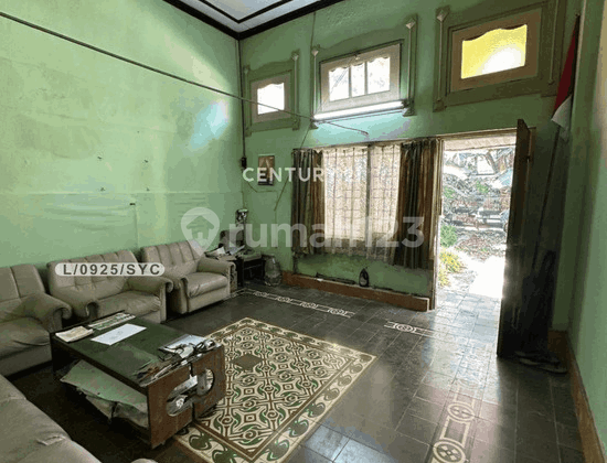 House Suitable for Cafe, Strategic Location in Sayap Riau, Bandung. 1