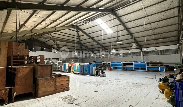 Ready-to-Use Warehouse Located Strategically in Cibeureum, Cimahi