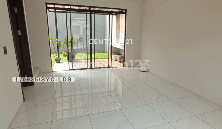 Rumah Mewah Nyaman Strategis Di Kota Baru Parahyangan Bandung