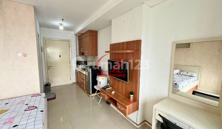 Sewa Apartemen Cosmo Terrace Thamrin City - Type Studio Furnished 2