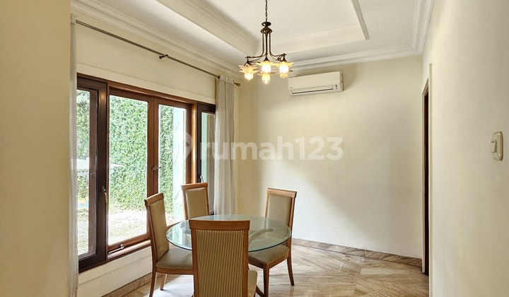 Disewa Rumah Trimaran Permai Pik, 18X30, 2.5Lantai, 3+2Kt, 3+1Km, 3 Ruangan Lagi bisa Dijadikan Kamar Tambahan Jadi Total 6 Kt. Hadap Utara.