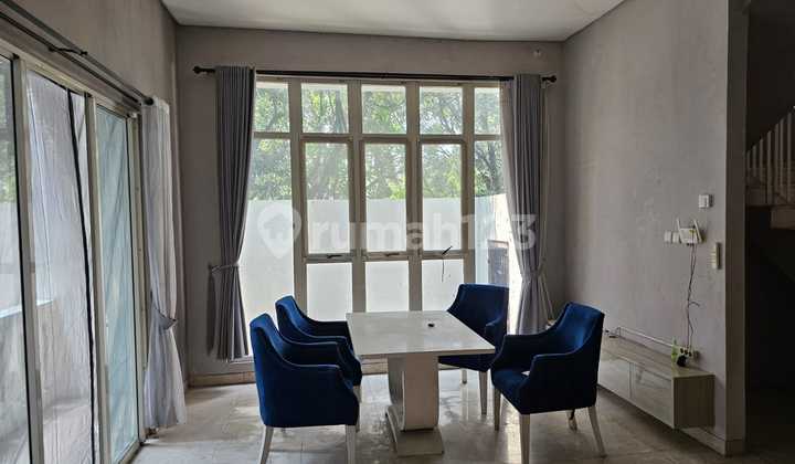 Crown Golf Pik, Bagus Rapi Siap Huni Hadap Golf