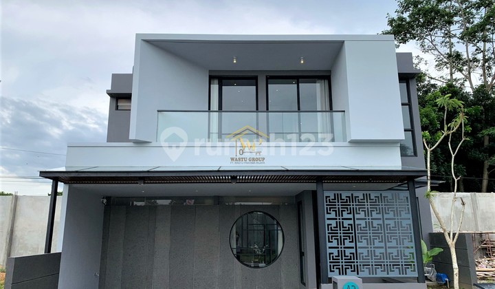 Luxury Ready-to-Live House Near Sleman City Hall 1