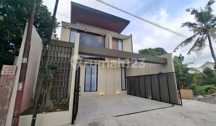 RUMAH 2 LANTAI, FULL FURNISHED DI MAGUWOHARJO, SLEMAN 1