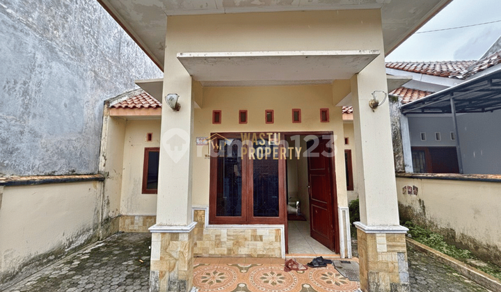 AFFORDABLE READY-TO-LIVE HOUSE, NEGOTIABLE PRICE, STRATEGIC LOCATION IN BERBAH, SLEMAN