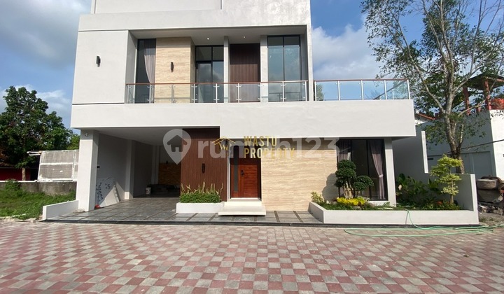 Rumah Fully Furnish 2 Lantai Dekat Kantor Pemerintahan Kulon Progo 1