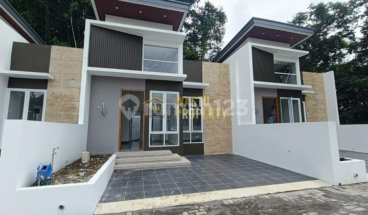 New House, Modern, 8 Minutes to UII Campus Jogja New House, Modern, 8 Minutes to UII Campus Jogja