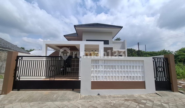 Rumah Baru, Siap Huni Dekat Perempatan Tajem Maguwoharjo