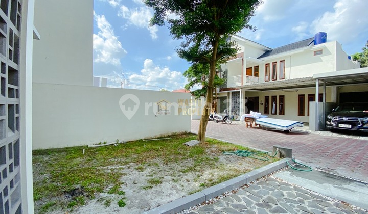 RUMAH 2 LANTAI CLUSTER ONE GATE SIAP HUNI DEKAT BANDARA ADI SUTJIPTO DI KALASAN 2