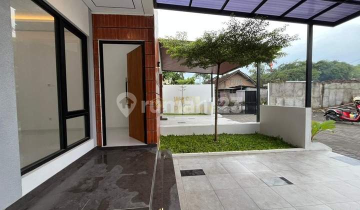 Strategic Ready-to-Occupy House with Easy Access Near Cebongan Market Sleman 2