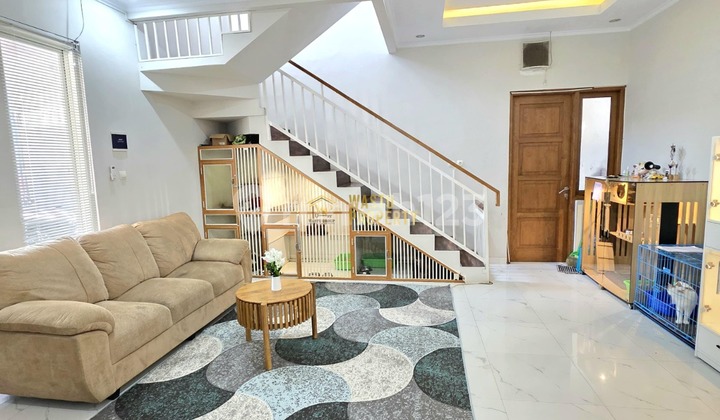 READY-TO-OCCUPY HOUSE, FULLY FURNISHED, 6 MINUTES TO SLEMAN CITY HALL 2