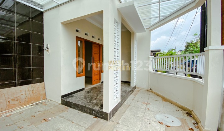 Rumah Baru, 2 Lantai, 7 Menit ke Kampus Upn di Maguwoharjo 2