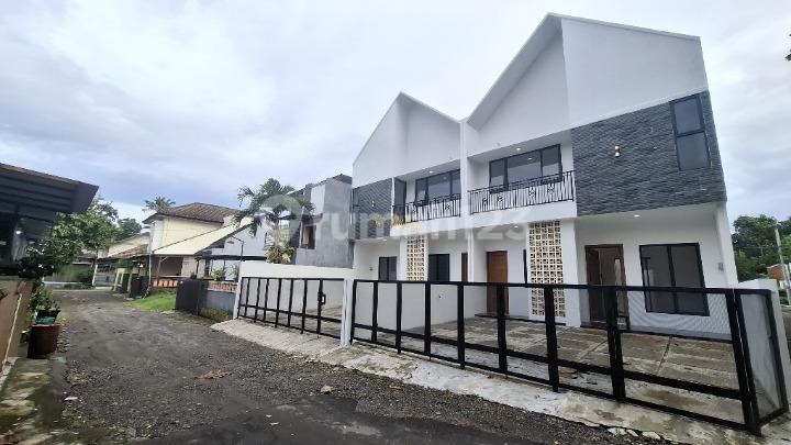 Rumah Siap Huni 2 Lantai, Dekat Maguwoharjo, Sleman 2