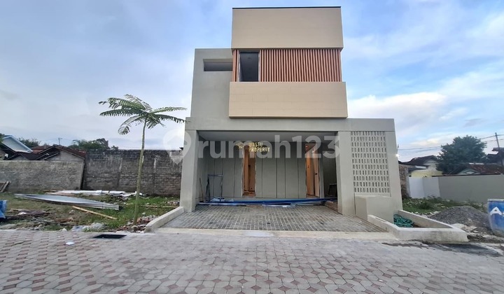 Rumah Dalam Cluster Dekat Ring Road Maguwoharjo Rumah Dalam Cluster Dekat Ring Road Maguwoharjo