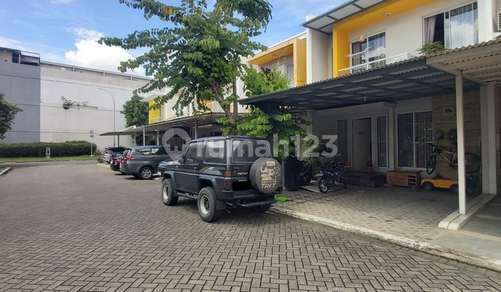 Rumah Sudah Renov Bagus Green Lake City Cipondoh