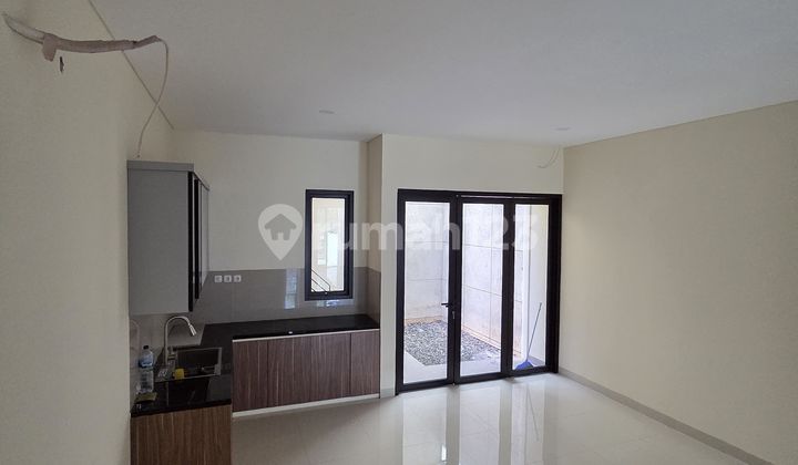 Brand New 2-Story House in Metland Puri Brand New 2-Story House in Metland Puri