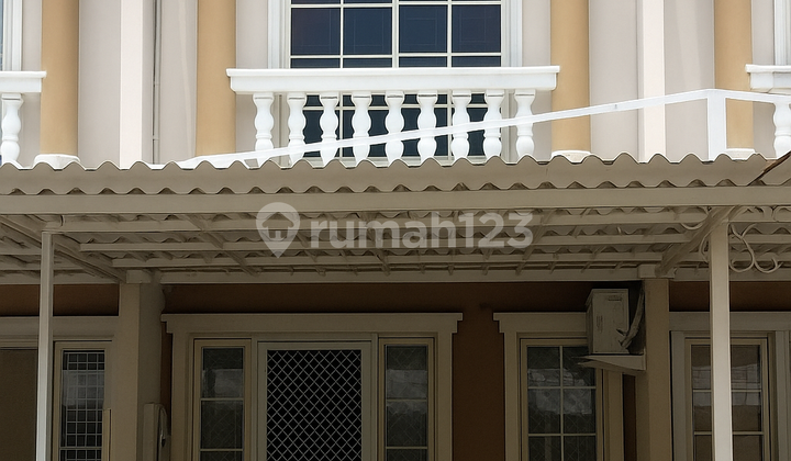 Well-Furnished House in Green Lake, West Jakarta