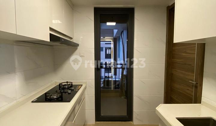 Skyhouse Tower Bristol BSD Apartment Furnished Good Strategic Location