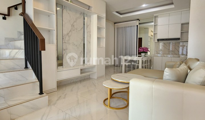 Rumah 2 Lantai Dekat Toll 2
