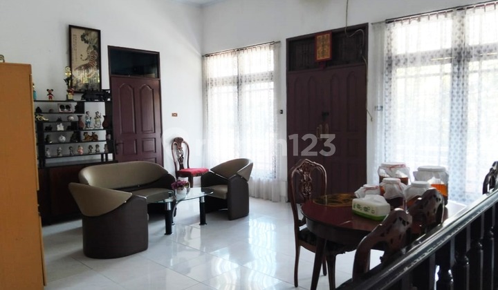 Rumah Dekat Pusat Kuliner Dan Pusat Perbelanjaan Dengan Harga Nego di Muara Karang SHM Bagus Rumah