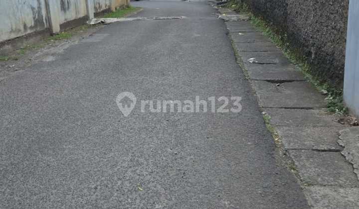 Lahan 300m2 Full Conblok, Murah, Strategis, Hook, Cocok Untuk Parkir, Workshop, Minimarket, Dekat Pinggir Jalan Raya, Dekat Sekolah, Dekat Transportasi Umum, Dekat Pusat Perbelanjaan Di Cipayung, Jakarta Timur