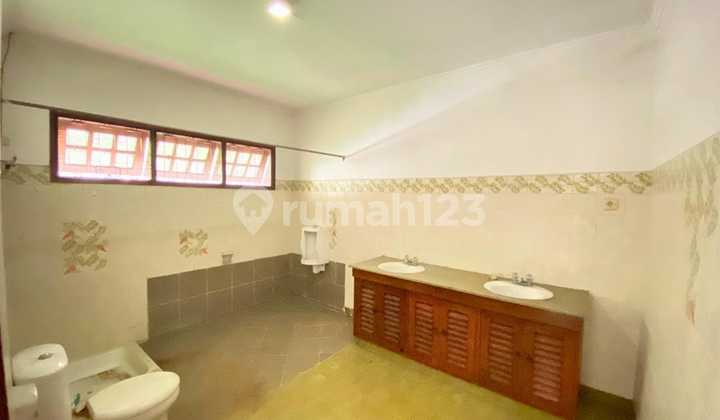 Di Jual Tanah Murah Plus Rumah Lama Strategis Di Kemang Di Zona Komersial K-3, Dekat Mall, Dekat Transportasi, Dekat Jalan Kemang Raya, Dekat Sekolah Di Kemang, Jakarta Selatan