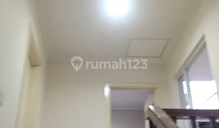 Rarely Available Summarecon Cluster House, Good, Affordable, Strategic, Near Schools, Near Hospitals, Near Transportation, Near Shopping Centers, Near Places of Worship, Near Toll Road in Gading Serpong. 2