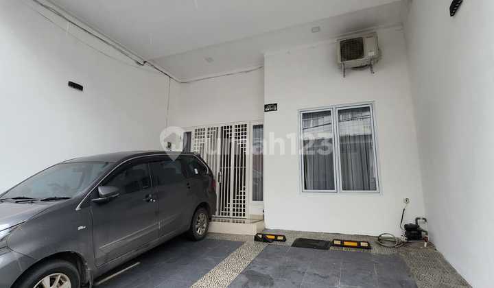 Di Jual Rumah Strategis, Bangunan Baru, Dekat Sekolah, Dekat Pusat Perbelanjaan, Dekat Transportasi, Dekat Akses Tol Di Kelapa Gading, Jakarta Utara