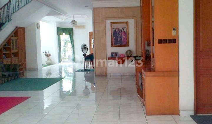 Rumah Mewah, Unik, Aman, Nyaman, Strategis, Dekat Sekolah, Dekat Tol, Dekat Pusat Perbelanjaan, Dekat Tempat Ibadah, Dekat Transportasi Umum Di Sunter, Jakarta Utara