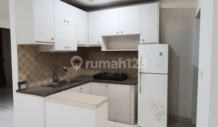 Good, Strategic, Affordable, Spacious Apartment, Near School, Near Hospital, Near Public Transport, Near Mall Center, Near Places of Worship, Near Toll Road in Kelapa Gading