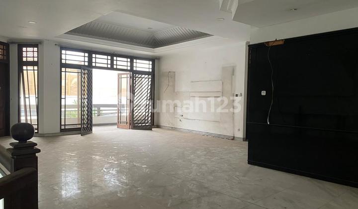 Land 760m2 Plus Luxurious House, Cheap, Strategic, Safe, Comfortable, Near School, Near Hospital, Near Shopping Center, Near Public Transportation, Near Places of Worship in Sunter, North Jakarta