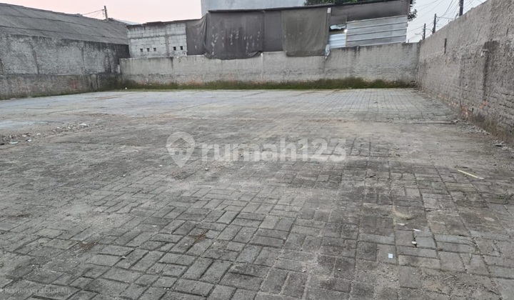 Lahan 300m2 Full Conblok, Murah, Strategis, Hook, Cocok Untuk Parkir, Workshop, Minimarket, Dekat Pinggir Jalan Raya, Dekat Sekolah, Dekat Transportasi Umum, Dekat Pusat Perbelanjaan Di Cipayung, Jakarta Timur Lahan 300m2 Full Conblok, Murah, Strategis, Hook, Cocok Untuk Parkir, Workshop, Minimarket, Dekat Pinggir Jalan Raya, Dekat Sekolah, Dekat Transportasi Umum, Dekat Pusat Perbelanjaan Di Cipayung, Jakarta Timur