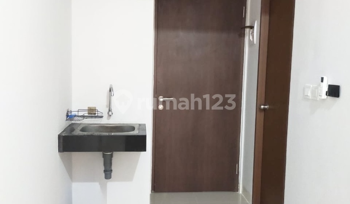 Rare Apartment, Take Over KPA, Strategic Location, Near Schools, Near Hospitals, Near Shopping Centers, Near Public Transportation at Transpark Juanda in Bekasi