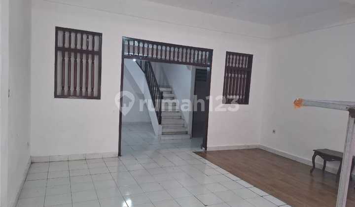 Kost-Kosan 8Kt Sanglah Denpasar Bali, Dekat Fasilitas Umum Kost-Kosan 8Kt Sanglah Denpasar Bali, Dekat Fasilitas Umum